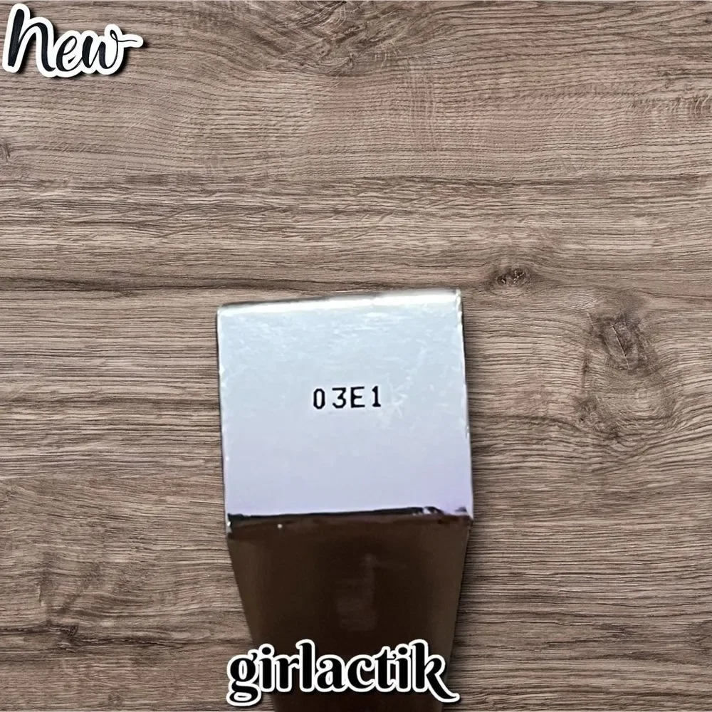 New NIB girlactik GLOW ON-THE-GO JetSetter multi-use stick Color: JetSetter